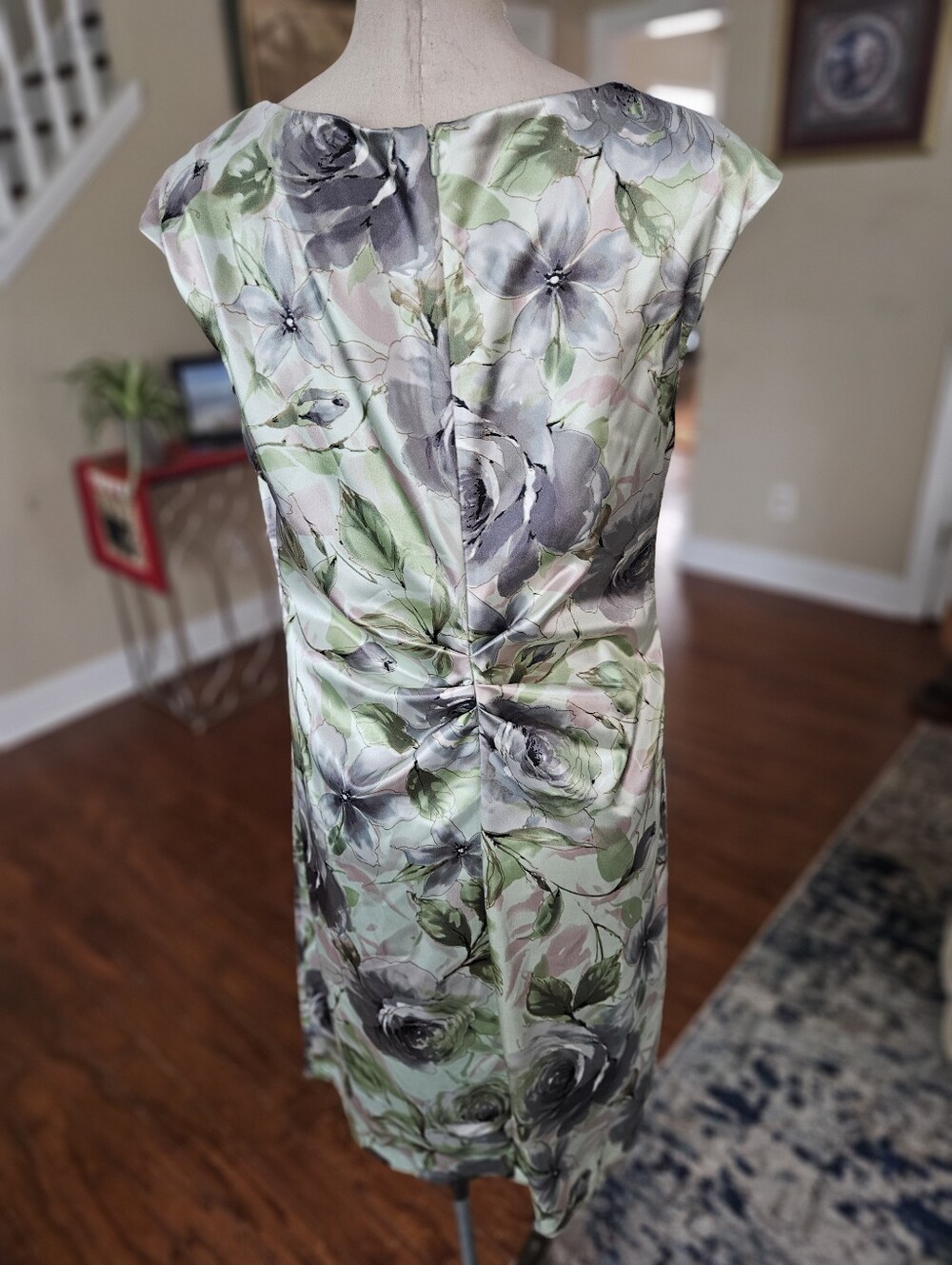 Connected Apparel Floral Satin Dress Size 14 - Picture 3 of 4
